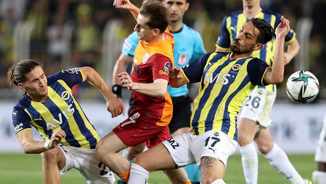 Fenerbahçe, Kadıköy'de 6 yıl aradan sonra Galatasaray'ı mağlup etti: Hakem kararları maça damga vurdu 9